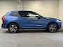 Volvo XC60 2.0 T8 Twin Engine AWD R-Design | PANO | LUCHTVERING | TREKHAAK | 360 CAMERA | HEAD-UP | LEDER |