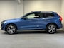 Volvo XC60 2.0 T8 Twin Engine AWD R-Design | PANO | LUCHTVERING | TREKHAAK | 360 CAMERA | HEAD-UP | LEDER |