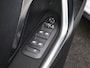 Peugeot 2008 1.2 PureTech Allure Panormadak | Parkeersenoren | Camera | Navigatie | Climat Control | Cruise Control | 17" Lichtmetalen Velgen