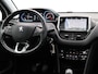 Peugeot 2008 1.2 PureTech Allure Panormadak | Parkeersenoren | Camera | Navigatie | Climat Control | Cruise Control | 17" Lichtmetalen Velgen