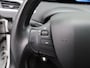 Peugeot 2008 1.2 PureTech Allure Panormadak | Parkeersenoren | Camera | Navigatie | Climat Control | Cruise Control | 17" Lichtmetalen Velgen