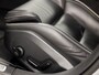 Volvo V90 2.0 T6 Plug-in hybrid AWD Ultimate Dark 350Pk Automaat (SOH 96,9%, PANORAMADAK, HARMAN/KARDON, LUCHTVERING, MEMORY SEATS, 360 CAMERA, HEAD-UP DISPLAY, STUUR/STOELVERWARMING, ZWART HEMEL, NIEUWSTAAT)