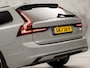 Volvo V90 2.0 T6 Plug-in hybrid AWD Ultimate Dark 350Pk Automaat (PANORAMADAK, HARMAN/KARDON, LUCHTVERING, MEMORY SEATS, 360 CAMERA, HEAD-UP DISPLAY, STUUR/STOELVERWARMING, ZWART HEMEL, NIEUWSTAAT)