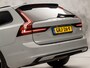 Volvo V90 2.0 T6 Plug-in hybrid AWD Ultimate Dark 350Pk Automaat (SOH 96,9%, PANORAMADAK, HARMAN/KARDON, LUCHTVERING, MEMORY SEATS, 360 CAMERA, HEAD-UP DISPLAY, STUUR/STOELVERWARMING, ZWART HEMEL, NIEUWSTAAT)
