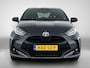 Toyota Yaris 1.5 Hybrid 130 Executive | BTW voertuig | Dealer onderhouden | Dodehoek detectie | Stoel+stuurverwarming | Parkeersensoren voor+achter | Draadloze telefoonlader | Navigatie | Apple CarPlay/Android Auto |