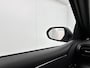 Toyota Yaris 1.5 Hybrid 130 Executive | BTW voertuig | Dealer onderhouden | Dodehoek detectie | Stoel+stuurverwarming | Parkeersensoren voor+achter | Draadloze telefoonlader | Navigatie | Apple CarPlay/Android Auto |
