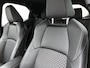 Toyota Yaris 1.5 Hybrid 130 Executive | BTW voertuig | Dealer onderhouden | Dodehoek detectie | Stoel+stuurverwarming | Parkeersensoren voor+achter | Draadloze telefoonlader | Navigatie | Apple CarPlay/Android Auto |