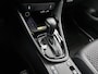 Toyota Yaris 1.5 Hybrid 130 Executive | BTW voertuig | Dealer onderhouden | Dodehoek detectie | Stoel+stuurverwarming | Parkeersensoren voor+achter | Draadloze telefoonlader | Navigatie | Apple CarPlay/Android Auto |