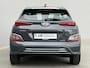 Hyundai Kona Electric EV Fashion 39 kWh / 3 fase laden / SOH 100% / Fabrieksgarantie accu t/m 05-2030 / Dealer Onderhouden / All-Season Banden / Stuur-/Stoelverwarming / Navigatie via Apple Carplay/Android Auto / Achteruitrijcamera /