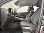Hyundai Kona Electric EV Fashion 39 kWh / 3 fase laden / SOH 100% / Fabrieksgarantie accu t/m 05-2030 / Dealer Onderhouden / All-Season Banden / Stuur-/Stoelverwarming / Navigatie via Apple Carplay/Android Auto / Achteruitrijcamera /