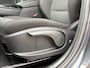 Hyundai Kona Electric EV Fashion 39 kWh / 3 fase laden / SOH 100% / Fabrieksgarantie accu t/m 05-2030 / Dealer Onderhouden / All-Season Banden / Stuur-/Stoelverwarming / Navigatie via Apple Carplay/Android Auto / Achteruitrijcamera /