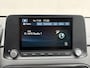 Hyundai Kona Electric EV Fashion 39 kWh / 3 fase laden / SOH 100% / Fabrieksgarantie accu t/m 05-2030 / Dealer Onderhouden / All-Season Banden / Stuur-/Stoelverwarming / Navigatie via Apple Carplay/Android Auto / Achteruitrijcamera /