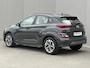Hyundai Kona Electric EV Fashion 39 kWh / 3 fase laden / SOH 100% / Fabrieksgarantie accu t/m 05-2030 / Dealer Onderhouden / All-Season Banden / Stuur-/Stoelverwarming / Navigatie via Apple Carplay/Android Auto / Achteruitrijcamera /