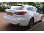 Mazda 6 2.0 SKYACTIV-G Aut.*Business* | Kanon! |Carplay | Adaptive Cruise & Climate Control | Camera | Stoel & Stuur verwarming | Navigatie | PDC | Privacy |