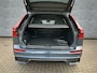 Volvo XC60 2.0 T8 Plug-in Hybrid AWD Ultra Black Edition | PHEV | Trekhaak | Luchtvering | Panoramadak | Harman Kardon Audio | Head-up Display | 360 Graden Camera | Keyless Entry | Elektrische Achterklep | Sportstoelen | Stoelverwarming voor en achter | Google Navigatie | Apple Carplay | Android Auto | Zitverlenging | 21" Lichtmetalen Velgen