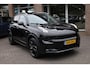 Lynk & Co 01 1.5 MY23! BLACKLINE! ZWARTE-HEMEL ROLHOES MY23 360-CAMERA PANO/SCHUIF INFINITY DAB NAVI CARPLAY STOELVERWARMING ELEK.ACHTERKLEP 20"LMV