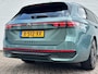 Volkswagen Passat Variant 1.5 eTSI R-Line Panorama Massage stoelen Sfeer verlichting All season banden Bomvolle uitvoering