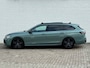 Volkswagen Passat Variant 1.5 eTSI R-Line Panorama Massage stoelen Sfeer verlichting All season banden Bomvolle uitvoering