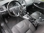 Volvo V40 2.0 D2 Nordic+ Navi / Elekramen / Cruise / Lm-velgen / Stoelverw / Keurig onderhouden / Voldoende Apk /