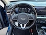 Kia Niro Hybrid 1.6 GDi ExecutiveLine | Stoel verwarming en ventilatie | Dodehoek detectie | Schuif/kantel dak | Trekhaak | Keyless Entry | Apple CarPlay/ Android Auto | Lichtmetalen Velgen |
