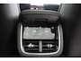 Volvo ES90 Single Motor Extended Range Ultra 92 kWh | 22" 5-Y Spaaks Glossy Black Diamond Cut velgen | Extra getint glas | Bowers & Wilkins audio | Chrome pack | Geventileerde stoelen voor + achter | Stoelverwarming voor + achter | Adaptive cruise control | Pilot assist | 360° camera |