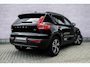 Volvo XC40 2.0 B4 Plus Dark | Trekhaak | Harman Kardon Audio | Achteruitrijcamera | Parkeersensoren | Keyless Entry | Elektrische Achterklep | Elektrisch Verstelbare Voorstoelen | Stoelverwarming | Google Navigatie | Apple Carplay | Android Auto | Lichtmetalen Velgen 18 inch