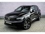 Volvo XC40 2.0 B4 Plus Dark | Trekhaak | Harman Kardon Audio | Achteruitrijcamera | Parkeersensoren | Keyless Entry | Elektrische Achterklep | Elektrisch Verstelbare Voorstoelen | Stoelverwarming | Google Navigatie | Apple Carplay | Android Auto | Lichtmetalen Velgen 18 inch