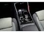Volvo XC40 2.0 B4 Plus Dark | Trekhaak | Harman Kardon Audio | Achteruitrijcamera | Parkeersensoren | Keyless Entry | Elektrische Achterklep | Elektrisch Verstelbare Voorstoelen | Stoelverwarming | Google Navigatie | Apple Carplay | Android Auto | Lichtmetalen Velgen 18 inch