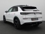Volkswagen T-Roc 1.5 eTsi R-Line First Edition 150PK DSG Pano-Schuifdak, Trekhaak, Black Style, 20" LM Velgen, Keyless, Side Asisst, Matrix LED-Verlichting, Achteruitrijcamera