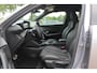 Peugeot e-2008 EV GT 50 kWh / SoH 90,6% / Camera / Half leder / Virtual Cockpit / 18'' / LED Koplampen / Keyless / Navigatie / Cruise Control