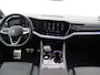 Volkswagen Touareg 3.0 TSi eHybrid 4MOTION R Edition 462PK Aut. matrix led, trekhaak, panoramadak, 360gr. camera, leder, luchtvering, keyless, stuur-stoelverwarming, Dynaudio, head-up display, 22" lichtmetaal