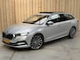 Skoda Octavia Combi 1.0 e-TSI Business Edition Plus Automaat | Panoramadak | Leer/alcantara bekleding | Stoel- en stuurverwarming | Achteruitrijcamera | Elektrisch uitklapbare trekhaak | Sfeerverlichting | Adaptieve cruise control