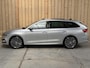 Skoda Octavia Combi 1.0 e-TSI Business Edition Plus Automaat | Panoramadak | Leer/alcantara bekleding | Stoel- en stuurverwarming | Achteruitrijcamera | Elektrisch uitklapbare trekhaak | Sfeerverlichting | Adaptieve cruise control