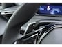 Peugeot 208 1.2 Hybrid 110 e-DCS6 Allure | Apple carplay/Android auto | Cruise control | Navigatie via APP. | Parkeersensoren achter | Lichtmetalen velgen |