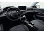 Peugeot 208 1.2 Hybrid 110 e-DCS6 Allure | Apple carplay/Android auto | Cruise control | Navigatie via APP. | Parkeersensoren achter | Lichtmetalen velgen |
