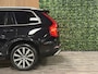 Volvo XC90 T8 AWD Recharge Inscription | 360° Camera | Head-Up Display | Harman Kardon | Adaptieve Cruise Control | Stoel en Stuurwielverwarming | Standkachel met Volvo On Call App | Pilot Assist | BLIS Dode Hoek Detectie | Schuifdak | Elektrische voorstoelen geheugen | Lederen bekleding | Zitting verlenging voorstoelen | 20 Inch | Keyless Drive | Parkeersensoren voor+achter | Privacy Glass | Elektrisch bedienbare achterklep | 7-Persoons | 4-Zone Climate Control | DAB Radio | Apple Carplay/Android Auto | Volvo On Call met mobiele App functie | Onyx Black Metallic |