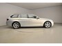 BMW 5-Serie Touring 528i M-Sportpakket / Trekhaak / Panoramadak / HIFI / Comfortstoelen / Head-up / Surround View / Alu wielen 19 inch