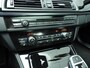BMW 5-Serie Touring 528i M-Sportpakket / Trekhaak / Panoramadak / HIFI / Comfortstoelen / Head-up / Surround View / Alu wielen 19 inch