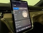 Volvo EX90 Twin Motor Performance Ultra 7p. 111 kWh | Full Option! | Bowers & Wilkins | Luchtvering | Trekhaak | 360° 3D Camera | Stoelmassage | Head-Up Display | 22 Inch | 517pk | Stoelventilatie | Adaptieve Cruise Control | Stoelverwarming voor+achter | Stuurwielverwarming | HD Pixel LED Koplampen Adaptief | Pilot Assist | BLIS Dode Hoek Detectie | Panorama dak | Elektrische voorstoelen met geheugen | Cardamom bekleding | Lederlook dashboard | Zitting verlenging voorstoelen | Geluidwerende/gelamineerde ramen | Soft Close portieren | Google infotainment | Geïntegreerd kinderzitje achterin | Keyless Drive | Parkeersensoren voor+achter | Elektrisch bedienbare achterklep | 7-Persoons | 4-Zone Climate Control | Apple Carplay/Android Auto | Volvo On Call met mobiele App functie | Onyx Black Metallic |
