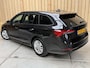 Skoda Octavia Combi 1.0 TSI Business Edition Trekhaak uitklapbaar | Apple CarPlay/Android Auto | Cruise & climate control | LED koplampen | Lichtmetalen velgen | Navigatiesysteem | Parkeersensoren voor en achter