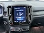 Volvo XC40 1.5 PHEV T5 Ultra Dark | Camera | Elektrische Achterklep | Stuurverwarming | Voor en Achter Stoelverwarming | All Season banden | Draadloos oplader | Elektrische Voorstoelen Met Geheugen | Bliss |