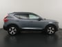 Volvo XC40 1.5 PHEV T5 Ultra Dark | Camera | Elektrische Achterklep | Stuurverwarming | Voor en Achter Stoelverwarming | All Season banden | Draadloos oplader | Elektrische Voorstoelen Met Geheugen | Bliss |