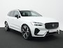 Volvo XC60 T6 Recharge AWD Plus Black Edition | Luchtvering | Premium Pack | Head-Up | Panoramadak | 360° Camera | 22" | Nappa Sportstoel | Harman/Kardon