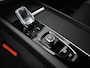 Volvo XC60 T6 Recharge AWD Plus Black Edition | Luchtvering | Premium Pack | Head-Up | Panoramadak | 360° Camera | 22" | Nappa Sportstoel | Harman/Kardon