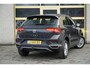 Volkswagen T-Roc 1.0 TSI Style BJ2020 Lmv 16" | Led | Pdc | Afneembare trekhaak | App-Connect | Navi | Airco | Cruise control | Getint glas