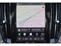 Volvo V60 T8 Plug-in hybrid AWD Plus Dark - Performance - Panorama/schuifdak - IntelliSafe Assist & Surround - 360º Camera - Harman/Kardon audio - Verwarmde voorstoelen, stuur & achterbank - Parkeersensoren voor & achter - Elektr. bedienb. voorstoelen met geheugen - Head up display - Extra getint glas - 19' LMV