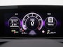 Volkswagen T-Roc 1.5 eTsi R-Line First Edition 150PK DSG Pano-Schuifdak, Trekhaak, Black Style, 20" LM Velgen, Keyless, Side Asisst, Matrix LED-Verlichting, Achteruitrijcamera