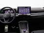Volkswagen T-Roc 1.5 eTsi R-Line First Edition 150PK DSG Pano-Schuifdak, Trekhaak, Black Style, 20" LM Velgen, Keyless, Side Asisst, Matrix LED-Verlichting, Achteruitrijcamera