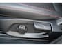 Ford Puma 1.0-125pk EcoBoost Hybrid ST-Line X Two tone. AUTOMAAT ! Gun uzelf het plezier en comfort van een automaat ! Ca. €. 10.000,- beneden de nieuwprijs ! Volautm. airco, navigatie, telefoonvoorb., cruise control, lane assist, B&O soundsystem, LED verlichting, camera, parkeersensoren v+a etc.