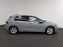 Volkswagen Golf 1.5 150pk eTSI Life DSG Navigatie Climate control Parkeer sensoren Stoelverwarming DAB Led Digitale Cockpit Lichtmetalen velgen Apple Carplay/ Android Auto